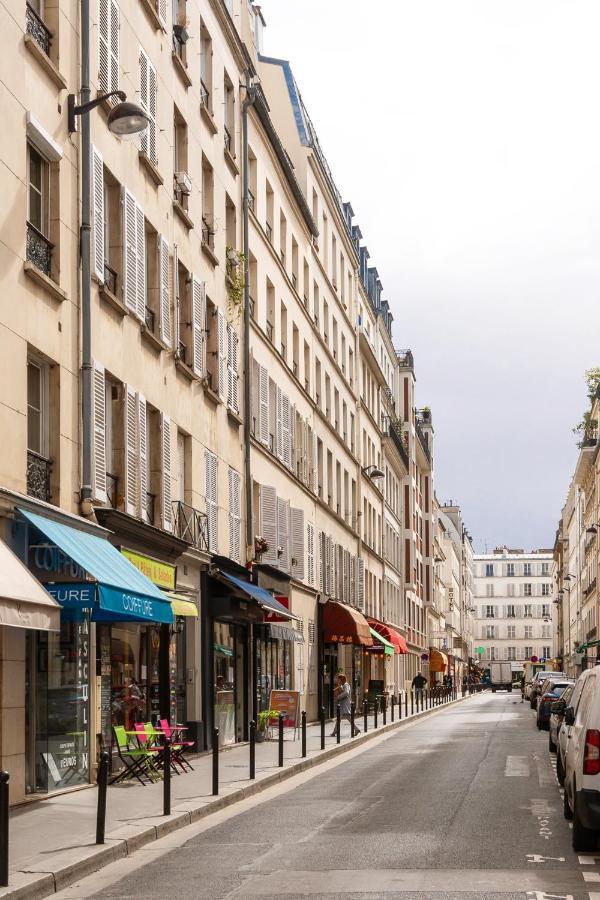 Paris Eiffel Apartment Bagian luar foto